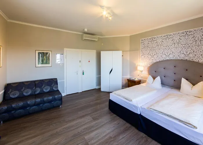 Historik Goldener Hirsch Rothenburg 3*