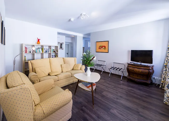 Historik Goldener Hirsch Rothenburg Hotel 3*