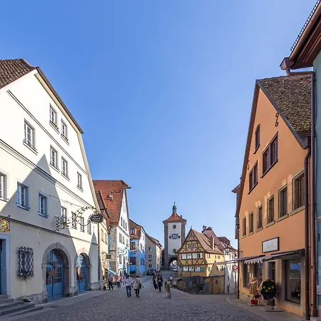 Otel Historik Goldener Hirsch Rothenburg 3*