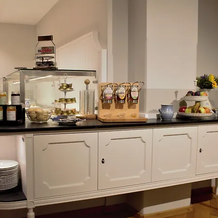 Historik Goldener Hirsch Rothenburg 3*