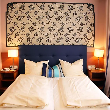 Historik Goldener Hirsch Rothenburg 3*