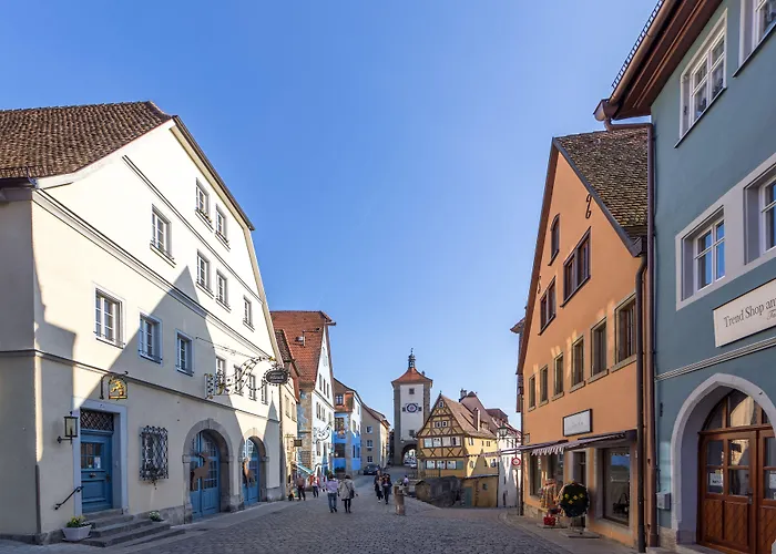 Otel Historik Goldener Hirsch Rothenburg 3*