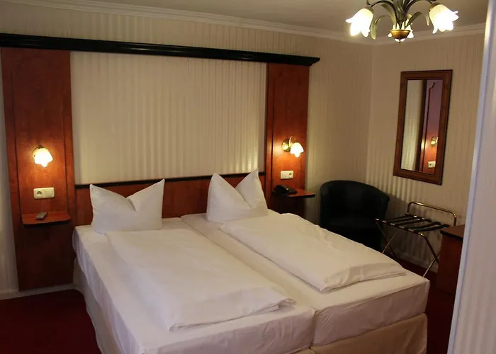 Historik Goldener Hirsch Rothenburg Otel